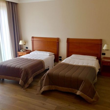 Hotel Touring Coccaglio Екстер'єр фото
