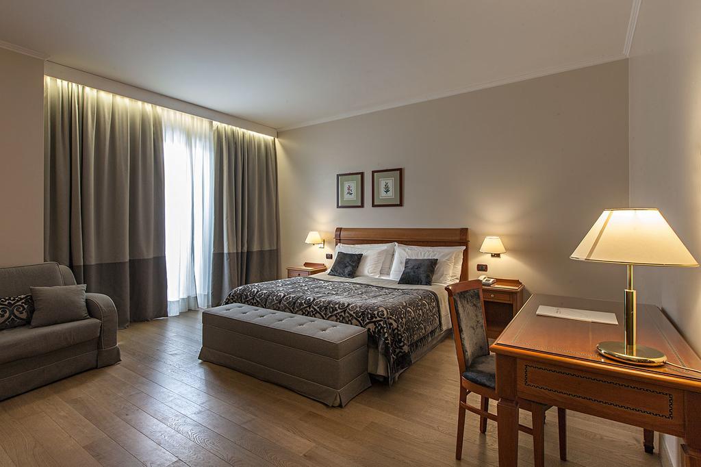Hotel Touring Coccaglio Екстер'єр фото