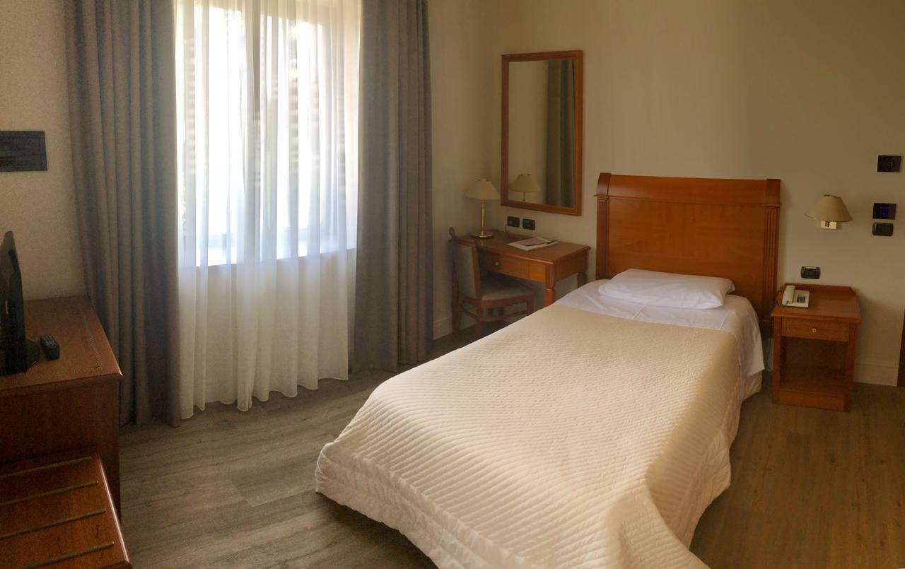 Hotel Touring Coccaglio Екстер'єр фото
